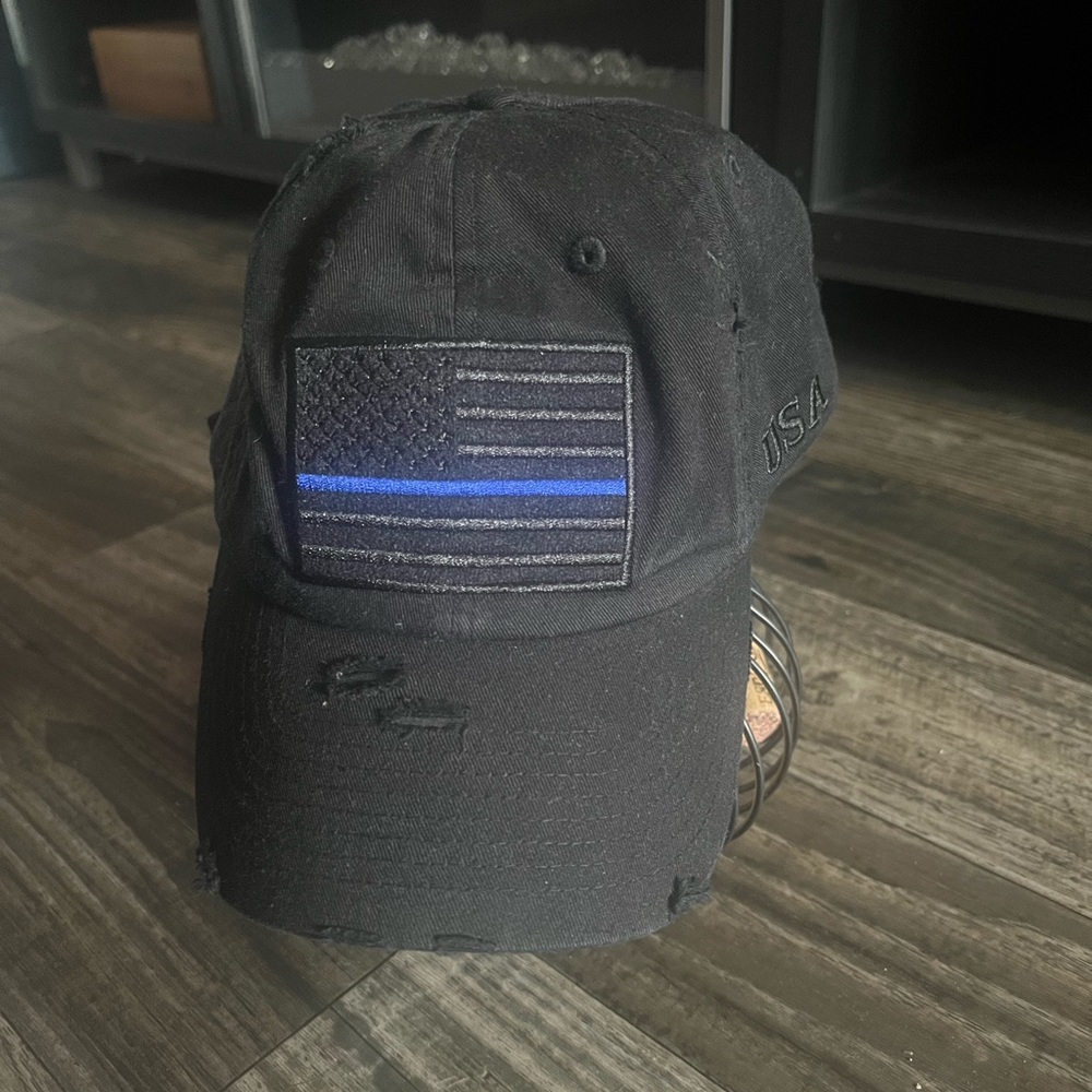 **bundle available 2 for $18 or 3 for $24 bundle** distresses thin blue line hat